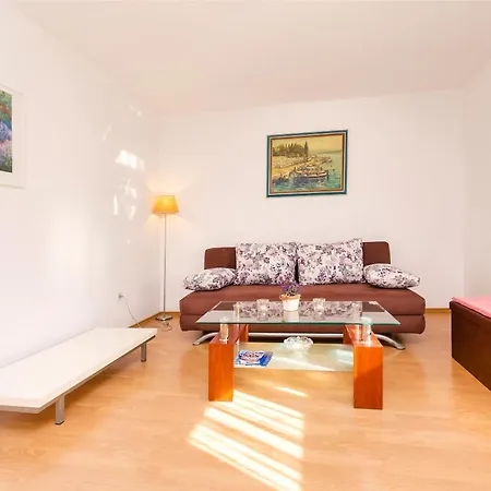 Apartment Ljubica *