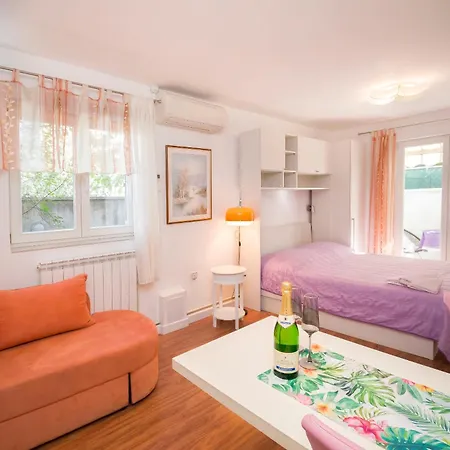 Ljubica Apartment *