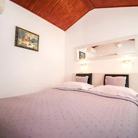 Apartment Ljubica *