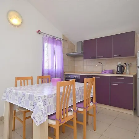 Ljubica Apartment *